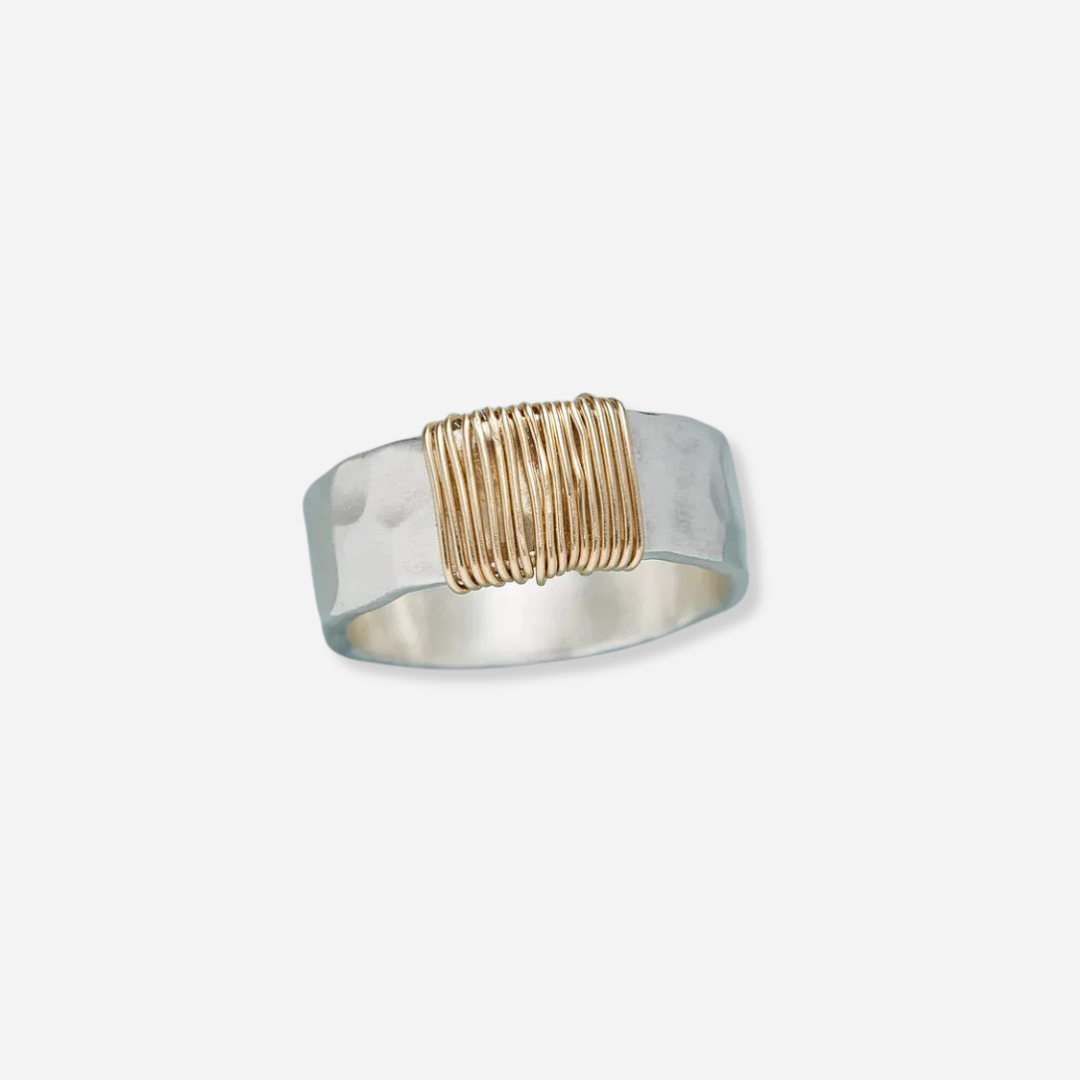 Lunari™ | Women’s Gold Thread Ring