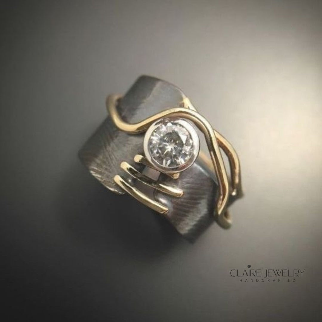 Dark Vintage Ring with Zirconia
