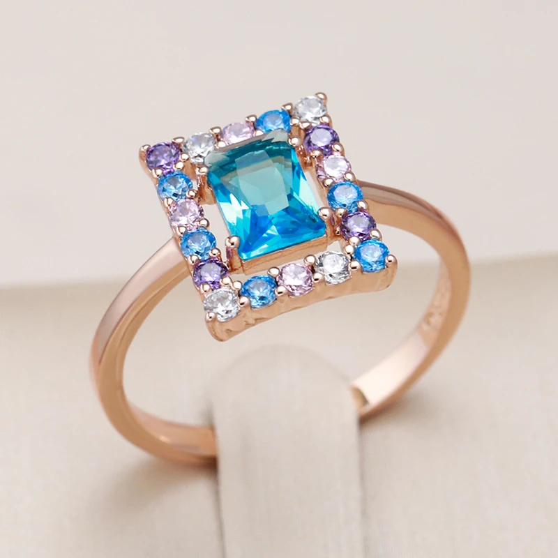 Elegant ring with blue cubic crystals
