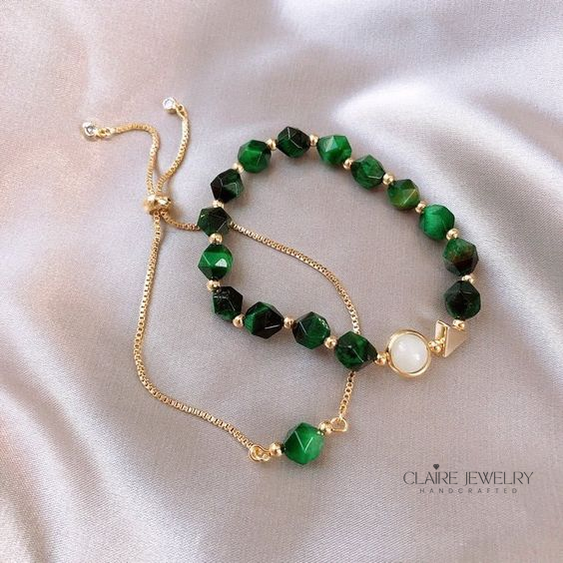 Elegant green bracelets