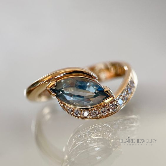Vintage Brilliant Blue Crystal Ring