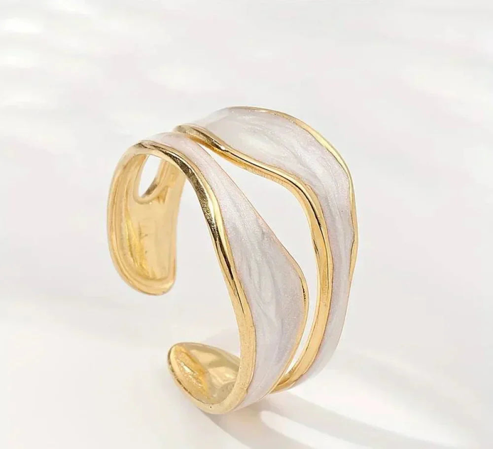 Vintage white gold ring