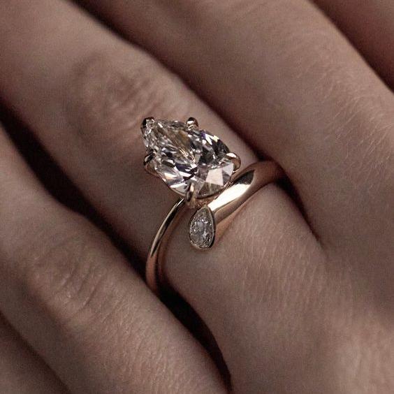 Vintage Gold Open Water Drop Zirconia Ring