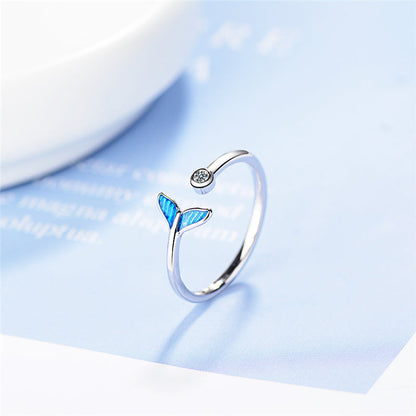 Silver ring with whale tail and zirconia