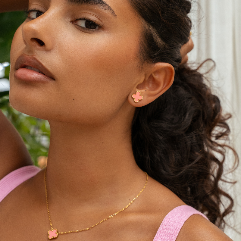 Bubblegum Studs (pink)