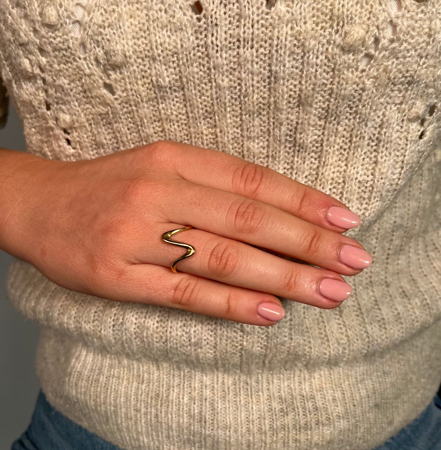 Marie Belle - subtiele ring met heartbeat structuur