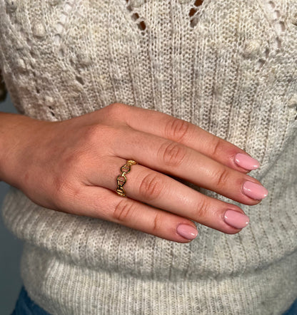 Marie Belle - ring met schakel structuur