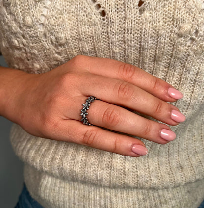 Marie Belle - ring met bloem structuur