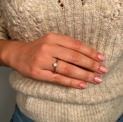 Marie Belle - hartvormige ring met zirkonia steen