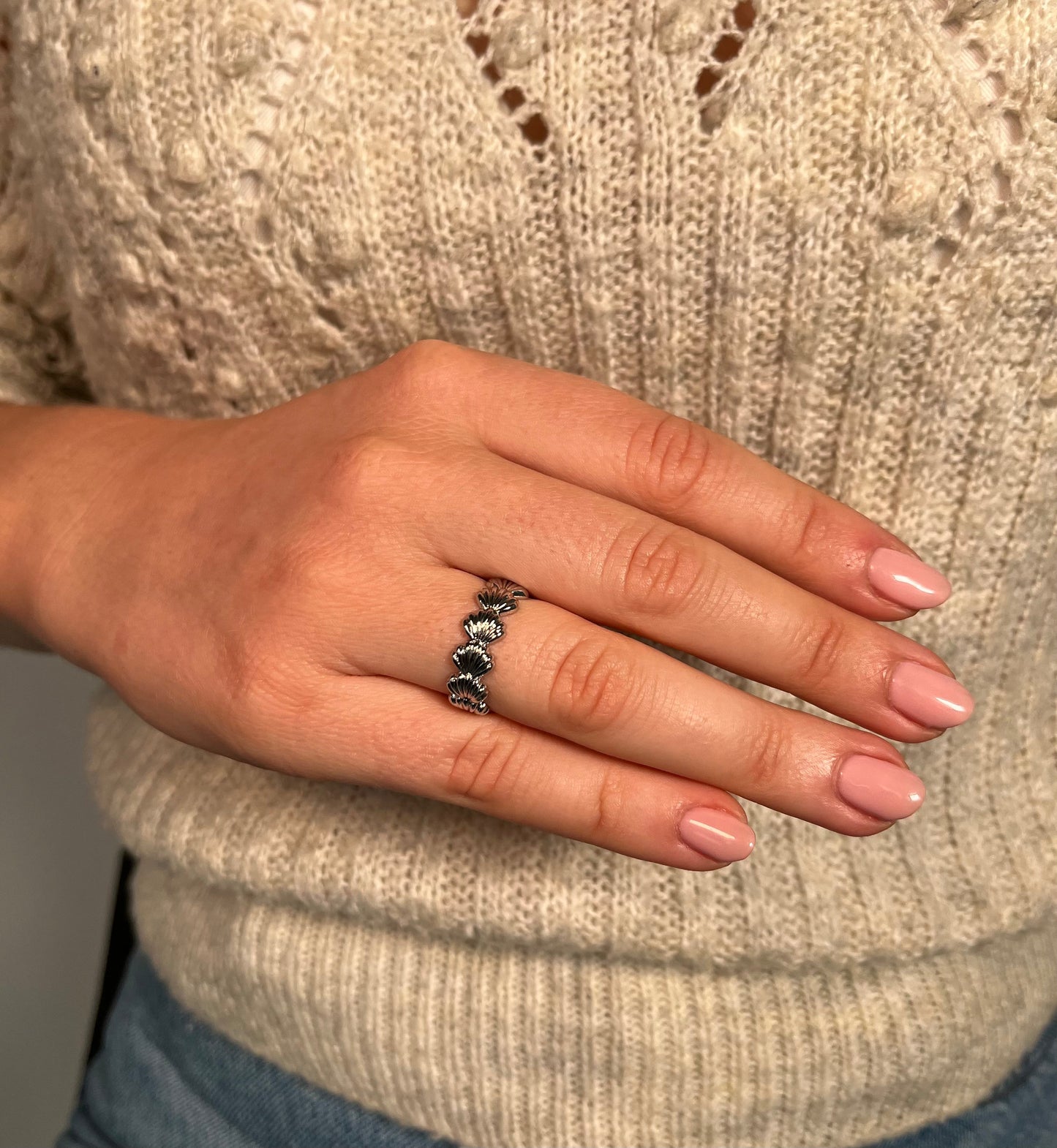 Marie Belle - ring met schelp structuur