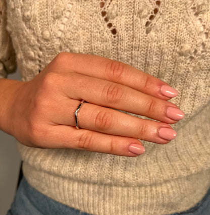 Marie Belle - subtiele ring met lichte vouw