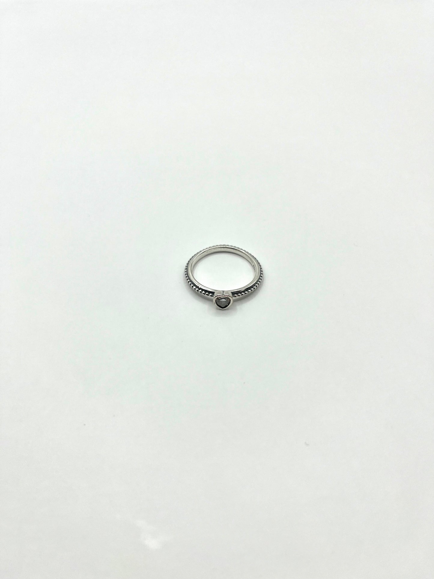 Marie Belle - hartvormige ring met zirkonia steen