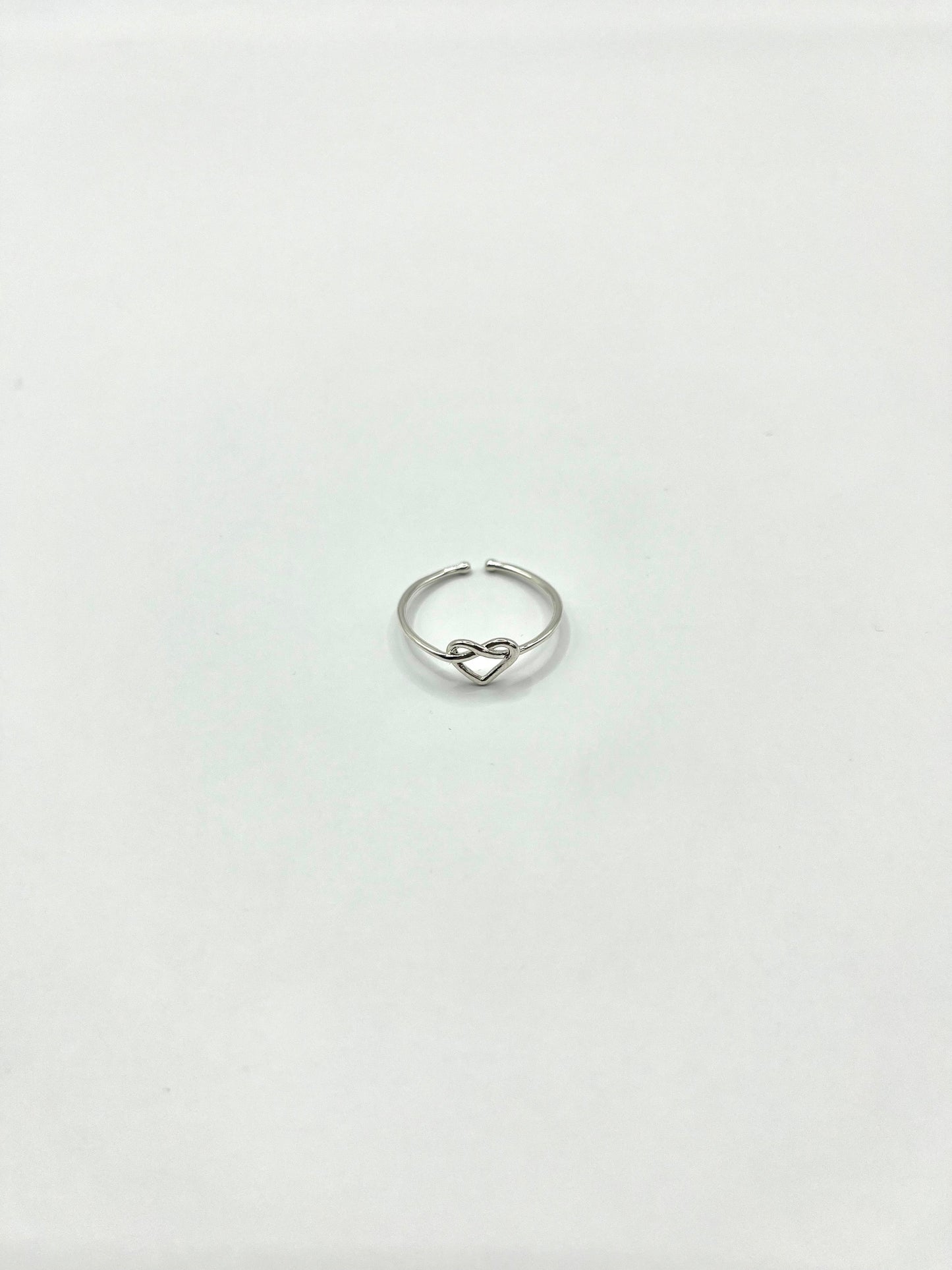 Marie Belle - subtiele ring met open hart (zilver)