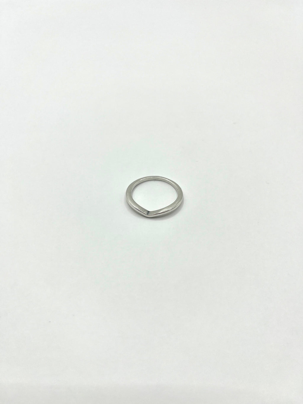 Marie Belle - subtiele ring met lichte vouw