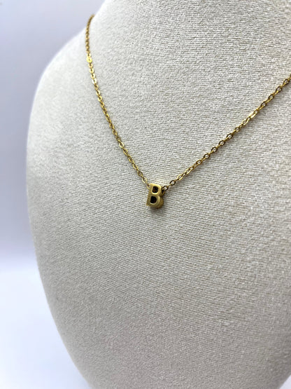 Amélie Jardin - subtiele initialen collier (a-z)