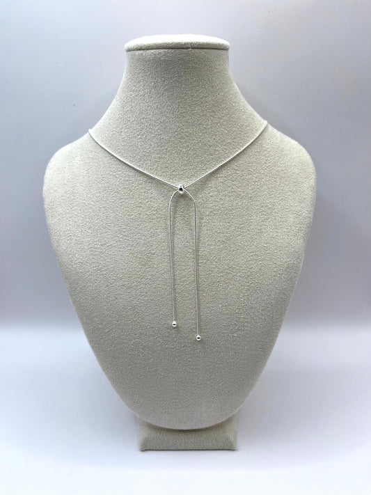 Amélie Jardin - sierlijke collier met geknoopt design