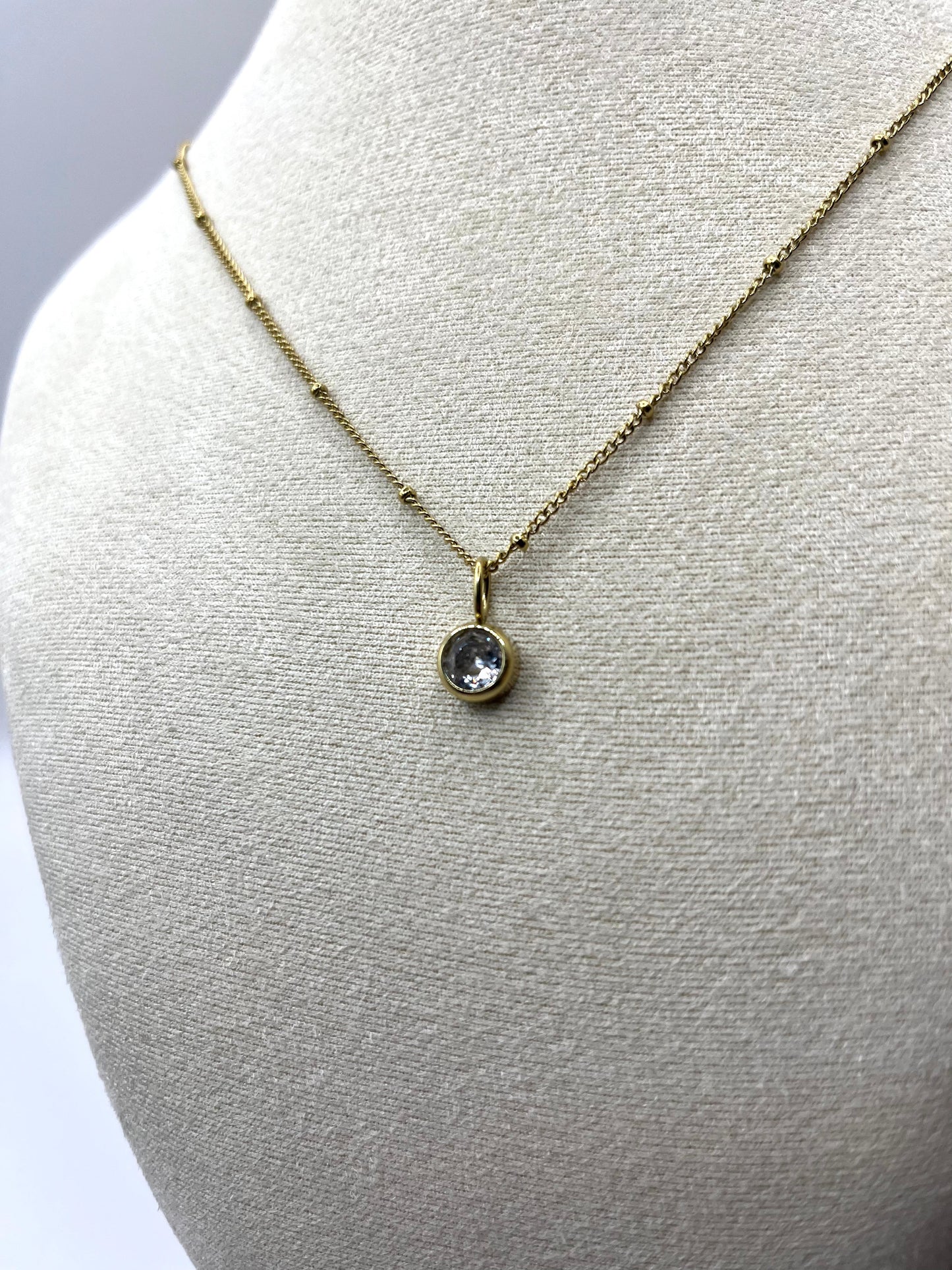 Margaux Rose - subtiele collier met zirkonia steen