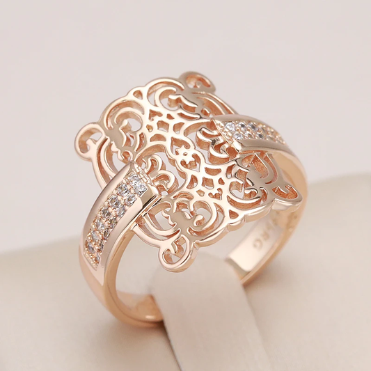 Elegant Ivy Ring