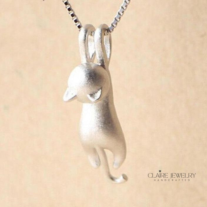 925 Sterling Silver Playful Kitty Necklace